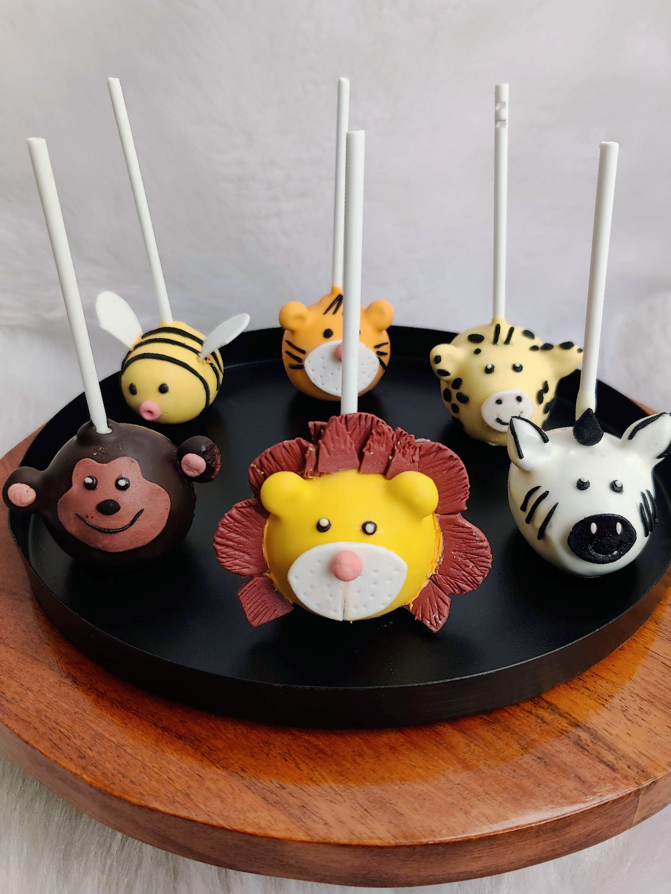 Jungle Animal Theme Cake Pops